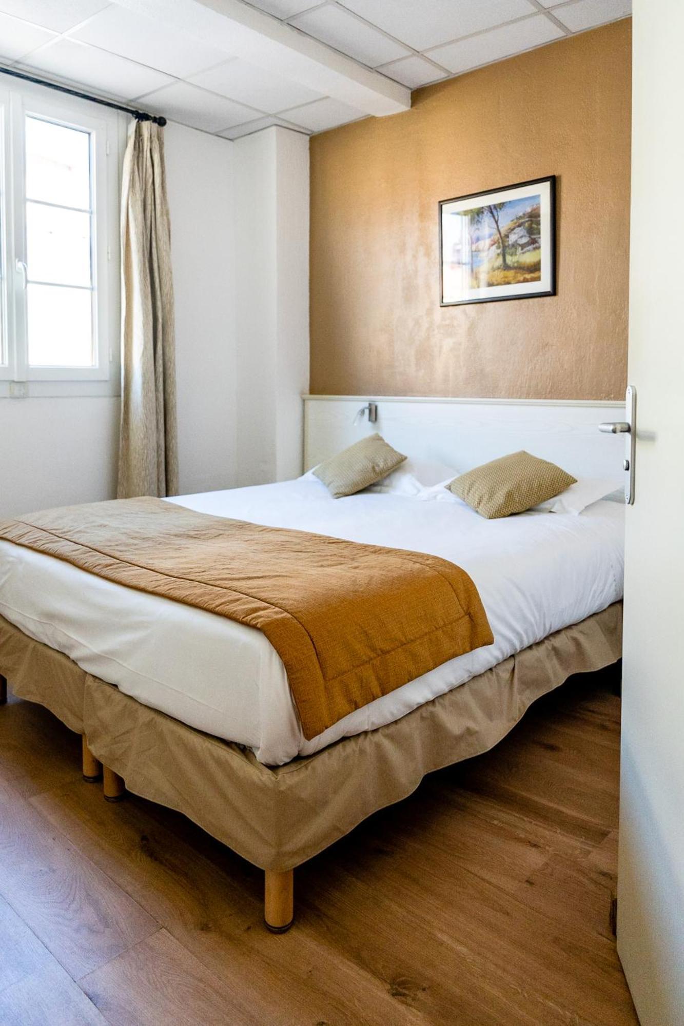 Double Room Street Side