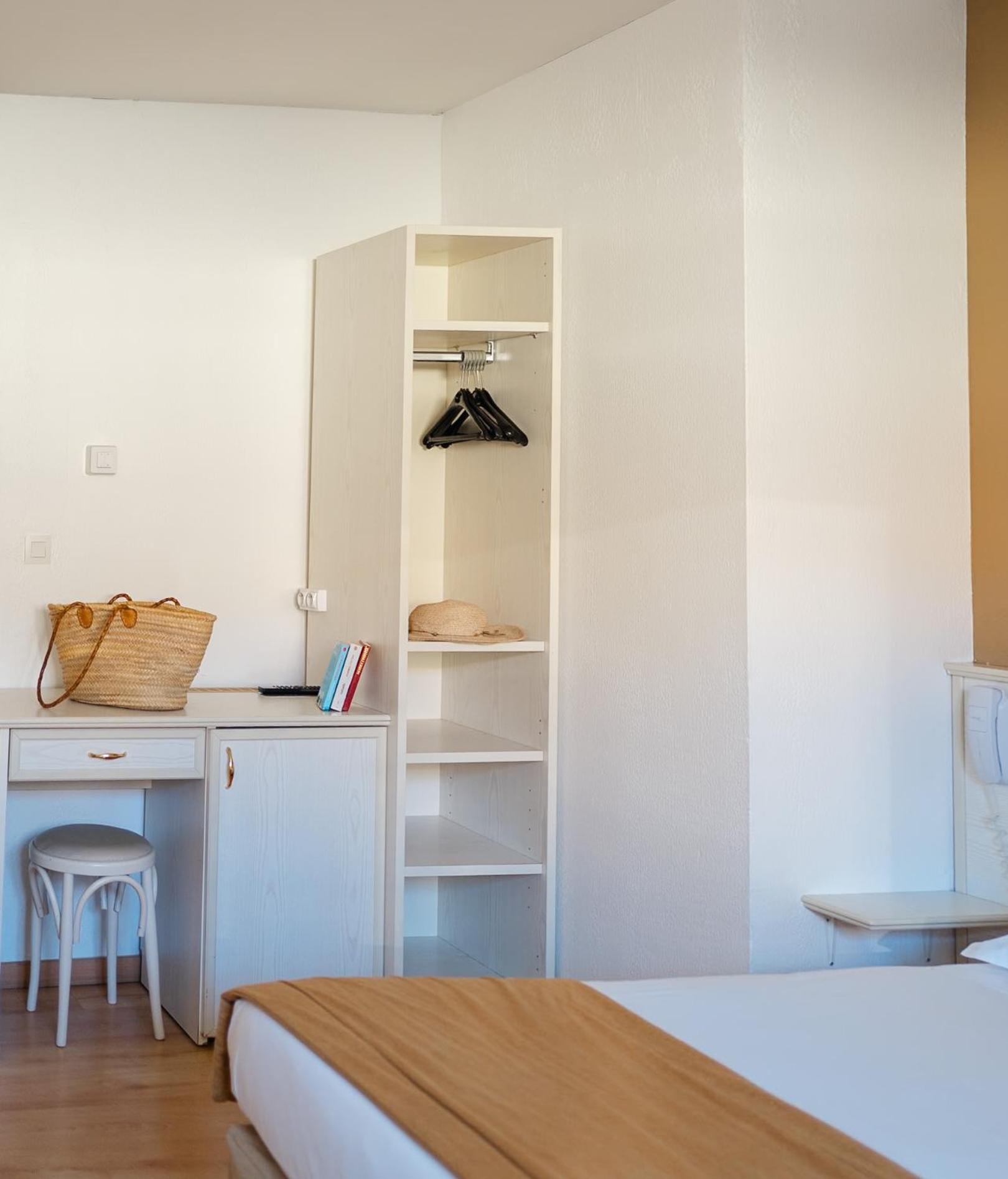 Double Room Street Side