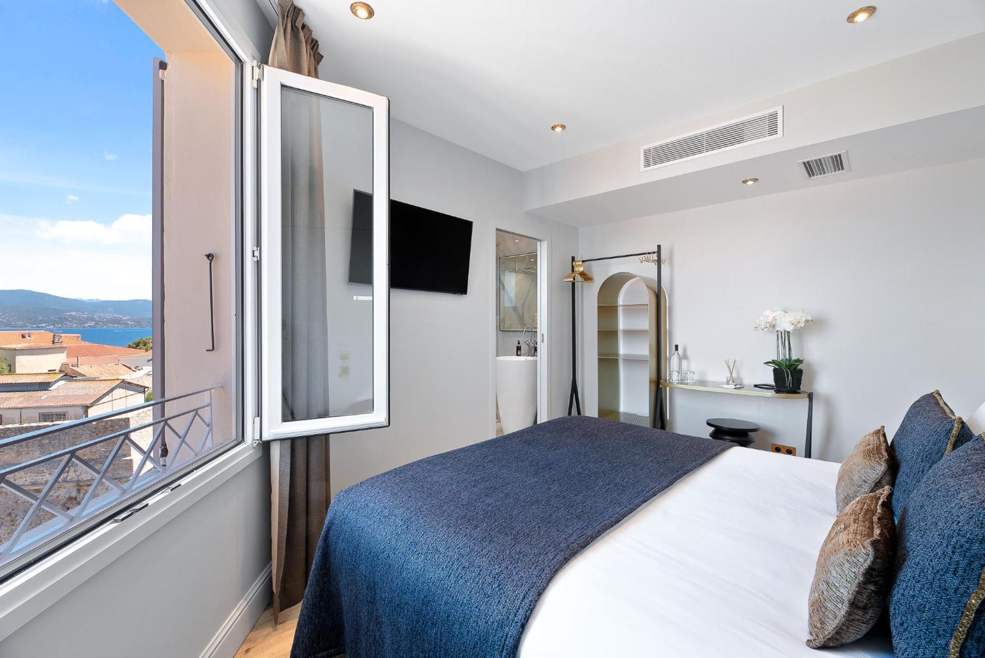 Room Sea View
